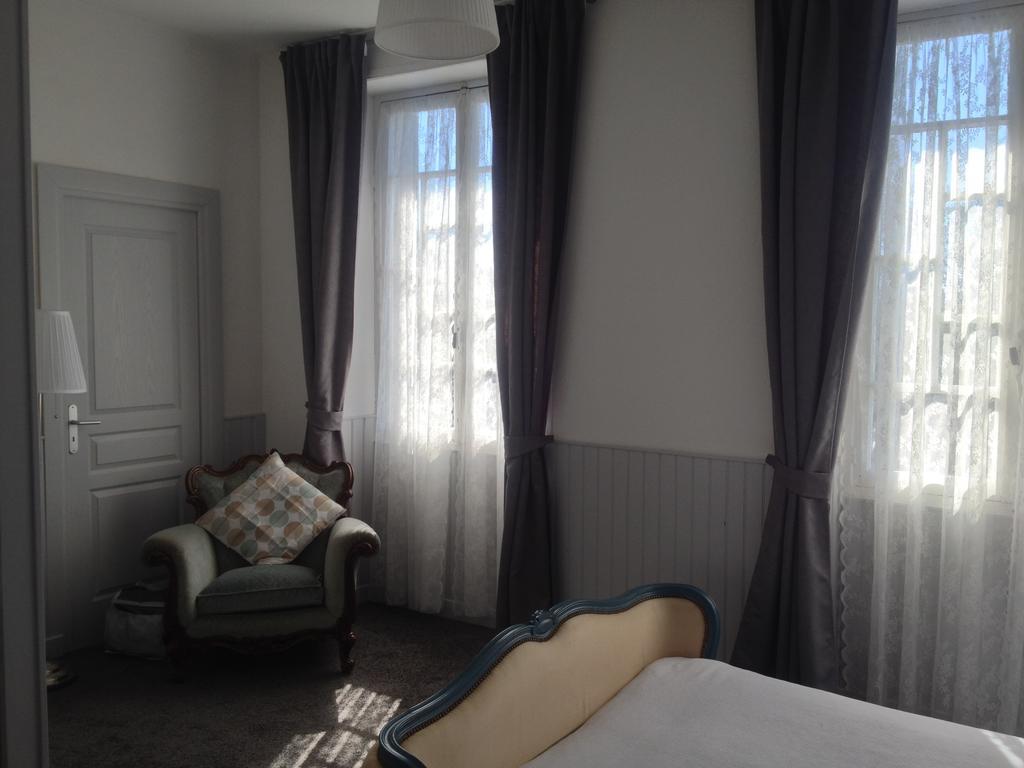 Le Petit Dragon Rouge Hotel Miers Quarto foto