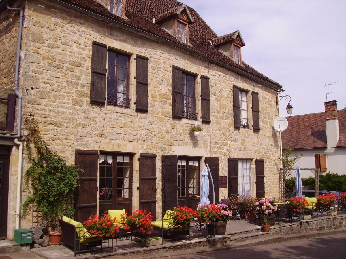 Le Petit Dragon Rouge Hotel Miers Exterior foto